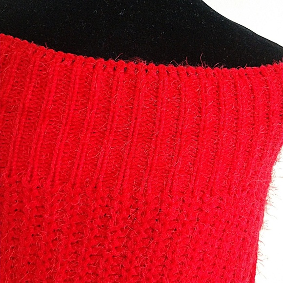 🆕 Red Slouchy Off Shoulder Sweater - Picture 6 of 8
